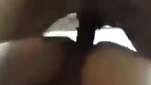 پسره با کون آبدارش یه کوساک سفت و حسابی کرد.